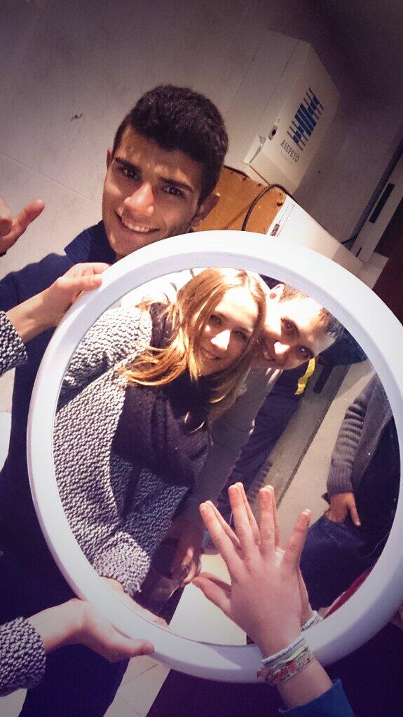 GuayVanessa's tweet photo. Guapossss! @potro_turis @MariaCollado_97 el gran cumpleañeroooo @Joonhy_GS <3 http://t.co/eIXoIawRo1