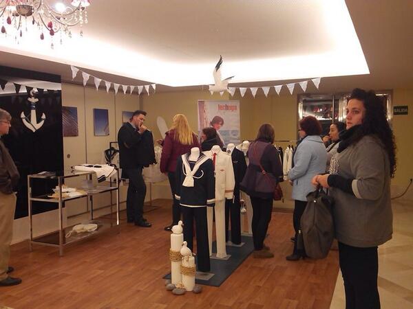 MiComunion's tweet photo. Magnífico ambiente en feria . Veniros!!! http://t.co/YeumaFWXmC