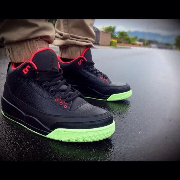 yeezy 3s