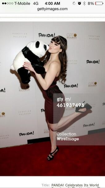 Watch Claire Sinclair's leaked NSFW photo on TwXstars