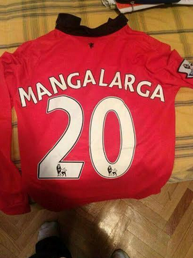 Ridiculizados's tweet photo. Esto es lo que pasa cuando pides una camiseta de manga larga en los chinos. http://t.co/Y2fE1ExmNo