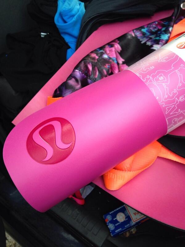 YogaGirlProblem tweet picture