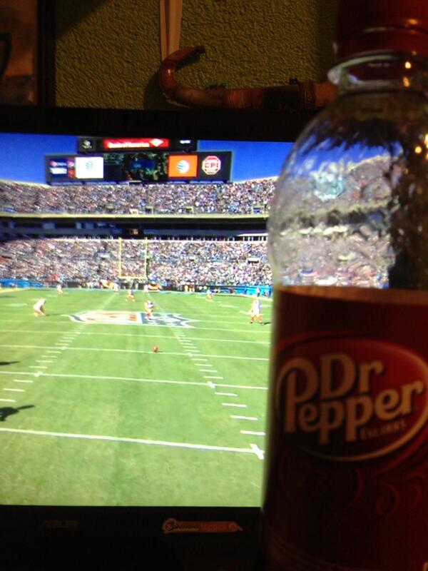 manny_weber's tweet photo. Dr. Pepper and football here in Switzerland! 😊💪 http://t.co/jDiE4KXzNc