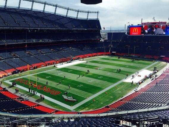annieheilbrunn's tweet image. Beautiful day for some #chargers #broncos playoff football.