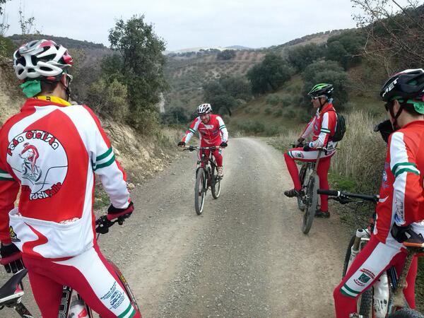 ciclismoalcala's tweet photo. Hoy dos grupos y dos rutas: recorrido corto Marcha Olvera desde Alcalá (93km) y Puerto de Lifa http://t.co/c39fEFxklp http://t.co/xXdIP70COU