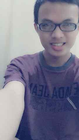 debbysandyah_'s tweet photo. Sok cantik ! (•´▽`)-σ(»>̯-̮<) "@FauziePutra: http://t.co/5es8fmqXlS"