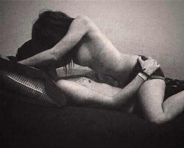 AriadnaDX's tweet image. Domingo con "D" de "Desearía" estar así contigo