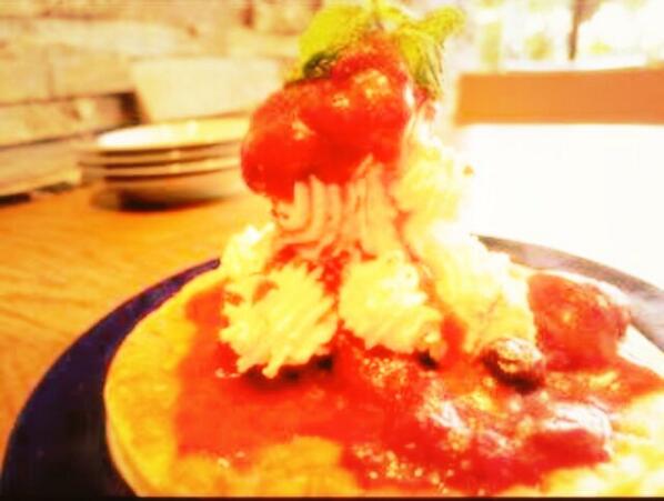 パンケーキなうー(≧▽≦)

おいしーー(≧▽≦)