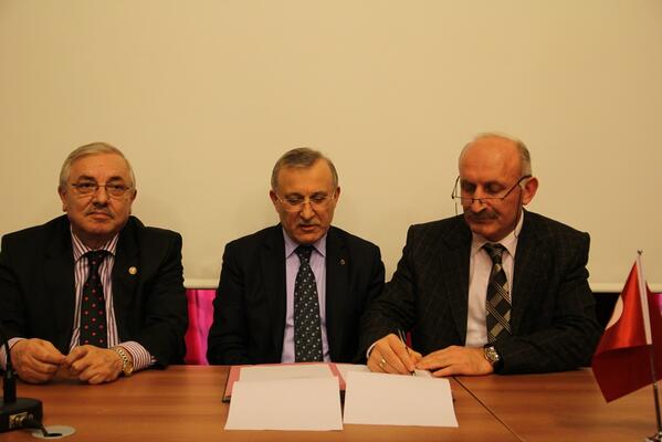 FSMVÜ ve MÜSİAD arasında işbirliği protokolü imzalandı. <a href="/musiadgnlmrkz/">@musiadgnlmrkz</a>
