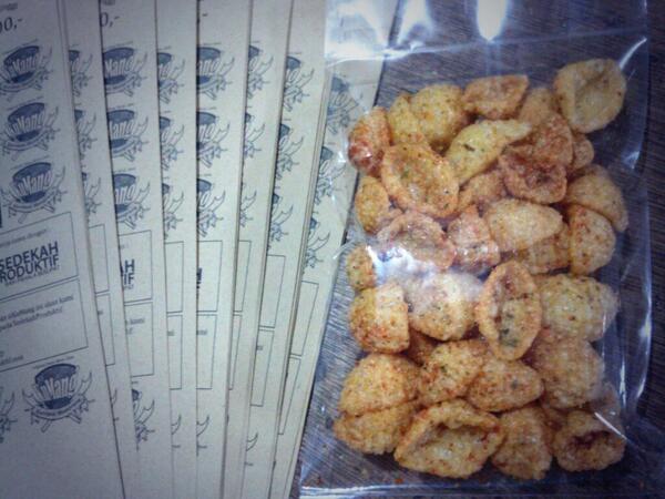 si_KuMang's tweet photo. Keong racun nya, @kicauBandung @Kuliner_Bandung @kulinermantab @oleholehbdg @CirengKabinet,, yuks cobain http://t.co/t17HRPerl0