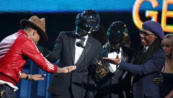 FiniPage's tweet photo. Grammy 2014: Daft Punk wins album and record of the year.
http://t.co/tTxje1zaUt http://t.co/IrjmE2tgIF