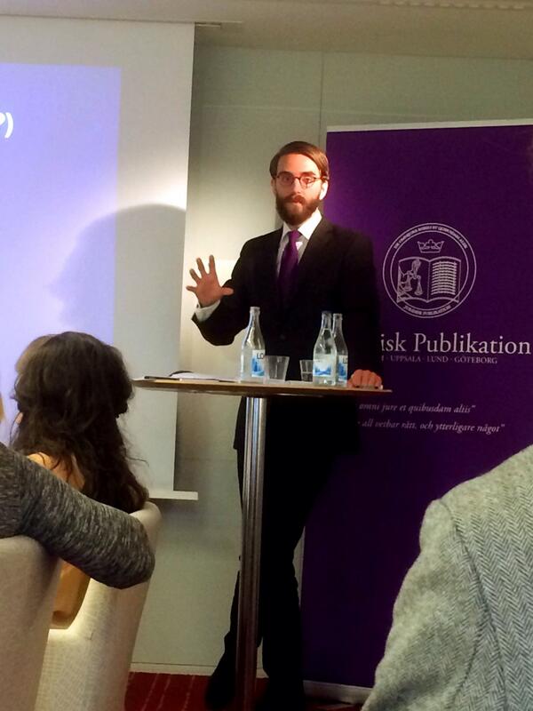 JurPubl's tweet photo. Årsmöte idag och @gustavwiklander talar framtidsplaner och ambitioner för JP under 2014. Nytt år, nya möjligheter! http://t.co/NMLvKpavKE