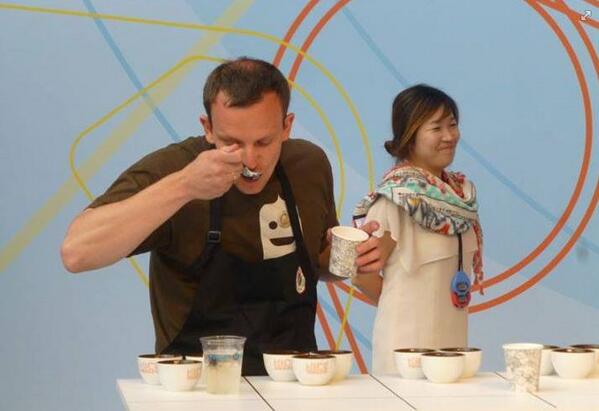 SCAEFrance's tweet photo. #cuptasting aujourd'hui chez @cafelomi ! http://t.co/9z6NuTAPCc