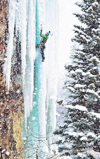 TalentsOnWeb's tweet image. Climbing snowy mountains !