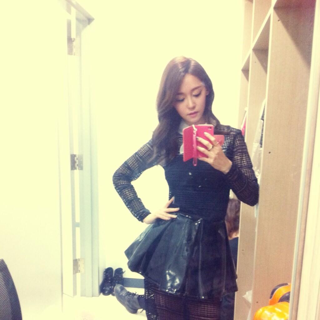 Be0UxrOIEAAqm_6.jpg:large