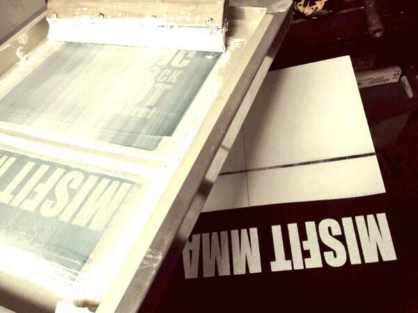McRudy17's tweet photo. ... It's 5:30 and I'm still printing, gotta finish these rush orders!

#MAVRKStudios #Livetoprint http://t.co/QdRTX3jzwm