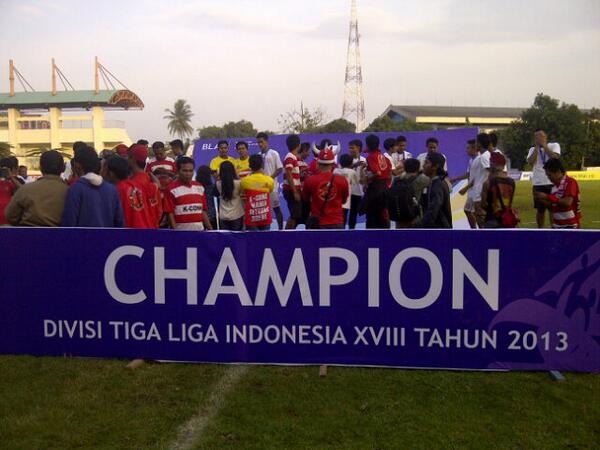 Selamat kepada Perseba Bangkalan yang berhasil menjuarai Divisi III Liga Indonesia XVIII 2013!