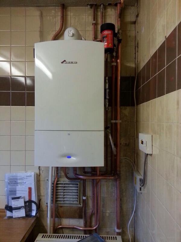 TheBadPlumbing's tweet image. @kentplumber: #rectifying a #badinstall under rated gas, flue not correctly fitted etc.....
@TheBadPlumbing