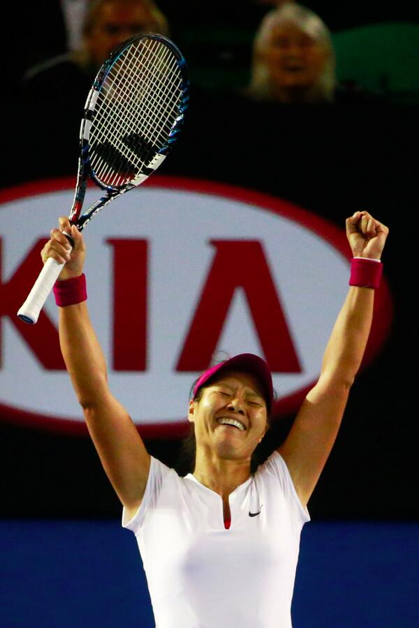 AustralianOpen's tweet photo. V is for Victory. #Li #ausopen #champion http://t.co/wbU9UYO18A