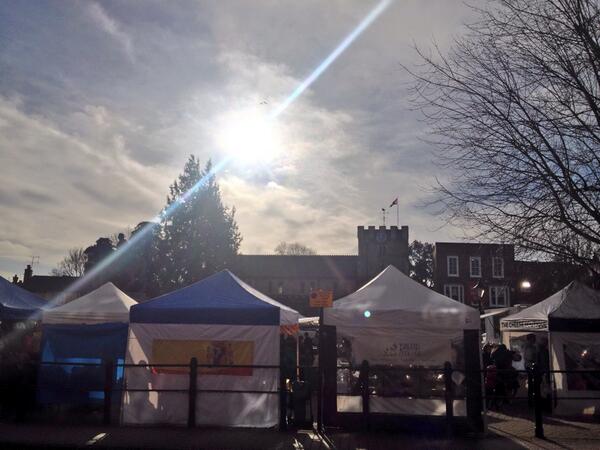 The sun is shining and the centre of #Petersfield is bustling!