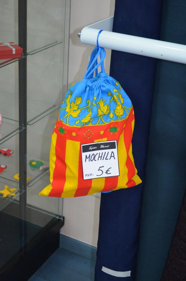 TejidosMarvil's tweet photo. Estas Fallas no te quedes sin ella!!!! http://t.co/fSKXBWaLzp