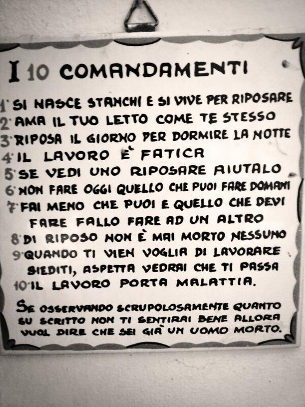 RaffaellaDiCap1's tweet photo. #idiecicomandamenti #rt seguimi e ti seguo #me #followme http://t.co/3lIoIwcCbv