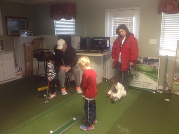 GeorgeBryanGolf's tweet photo. PEE WEE's Have passion for putting! http://t.co/w7tyMvtErV