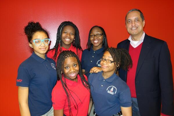 StartUpMiddle's tweet photo. @WisdomTools All Girl Team from @HowardU Middle School Captures “Best in State”: Verizon Innovative App Challenge http://t.co/FlpbP147XM