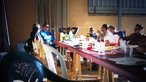 AlbertoFerrerPe's tweet photo. De matanza kn @el_pepitin @pilisaez91 @rafafrn. Y compañía http://t.co/3jFWx2pvIu