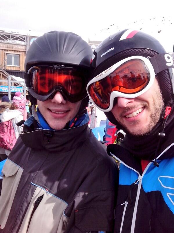 MariaLazaridis's tweet photo. Con @NikoLazararidis y @AlberPG1 pasando un buen finde en la sierra http://t.co/wUPBZW498s