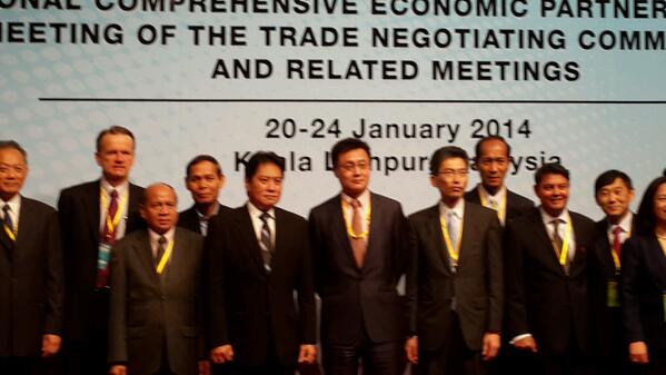 IPambagyo's tweet photo. Putaran 3 perund Regional Economic Comprehensive Agreement berakhir 24 Jan, coba integrasikan pasar dng 3,4 milyar http://t.co/y2SgSIaOcC