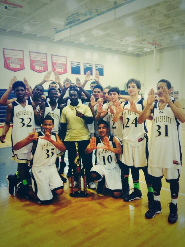 alexrod_3's tweet photo. Undefeated in this tournament! 🙌🏀blew every team out by 20 😏👍#tooeasy #freshmanwork http://t.co/tQlVofrzbg
