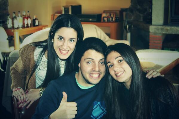 patigolderos's tweet photo. @A12ALMEIDA y si somos los más guapos del mundo se dice también y punto. http://t.co/wGtNK43Vc5