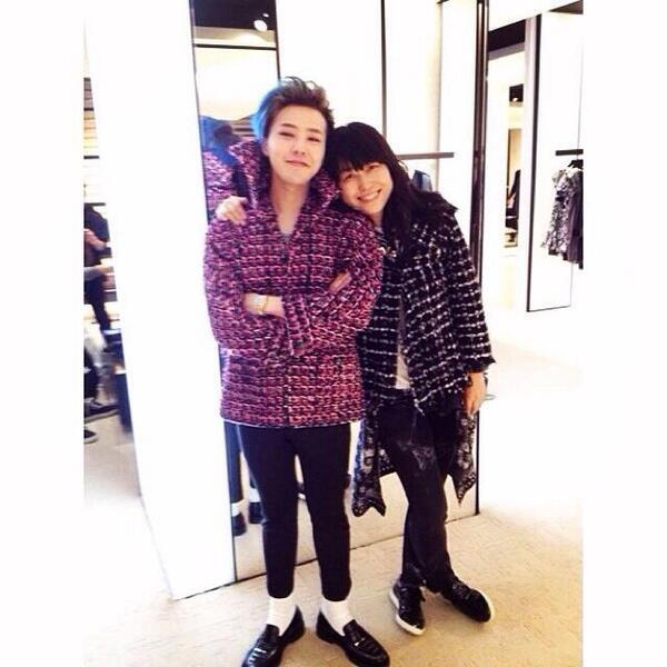 yg_instagram's tweet photo. جي دراقون: تحية الى GD جاكيت tweed من قبل كيم http://t.co/vI7mAXQltl