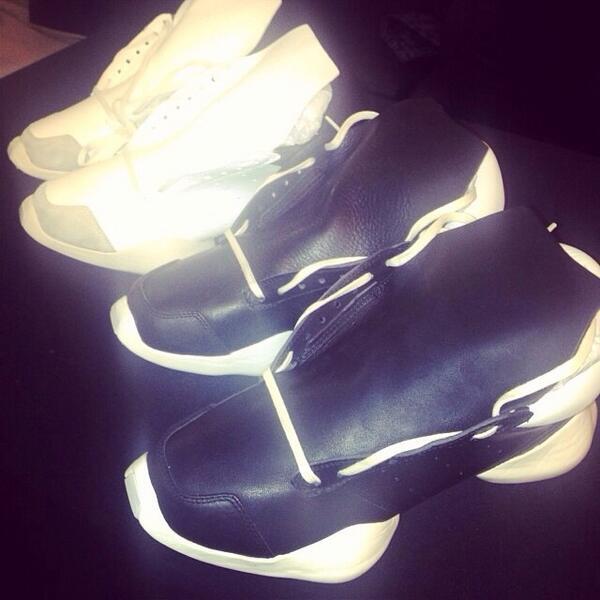yg_instagram's tweet photo. تيانغ: شكرا لكم #rickowens x #adidas http://t.co/SUIqNzeB4z