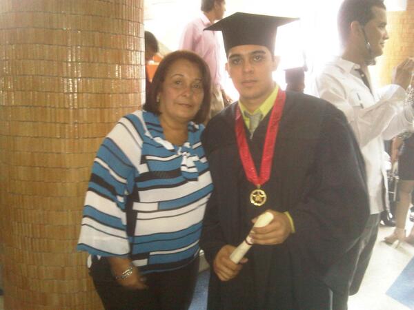 RutxySequera's tweet photo. #conmimadre http://t.co/xVEqqXSmUM