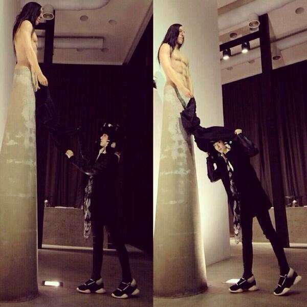 yg_instagram's tweet photo. دارا: #RickOwens x #Adidas ♥ شكرا لك متجر ريك أوينز سيول http://t.co/772HRvKqaq