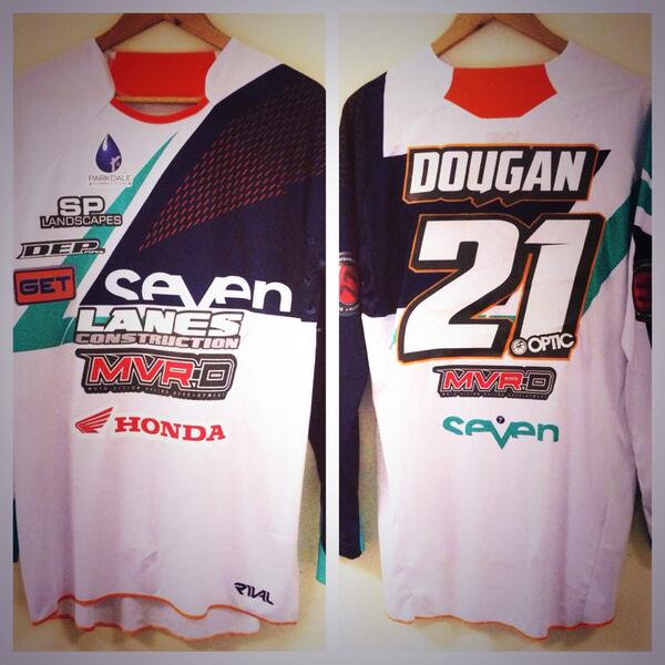 Opticltd's tweet photo. En route to @ArenacrossUK with shirts for @JasonDougan_ in transit... Check them out! http://t.co/8h3wnMUf94