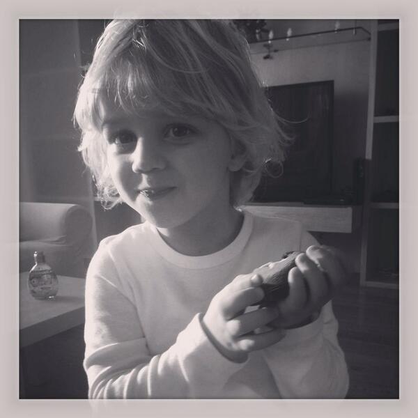 peppemasca's tweet photo. Auguri al mio piccolo principe che oggi compie 4 anni, Ti amo amore mio http://t.co/GZis5PoJSw