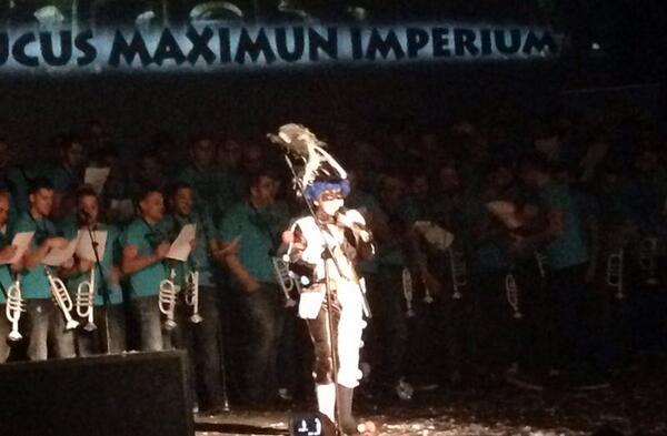 Precioso homenaje de <a href="/MamelucosMurga/">Murga Los Mamelucos</a> a los 35 años de <a href="/MAMELONES/">Murga Los Mamelones</a>