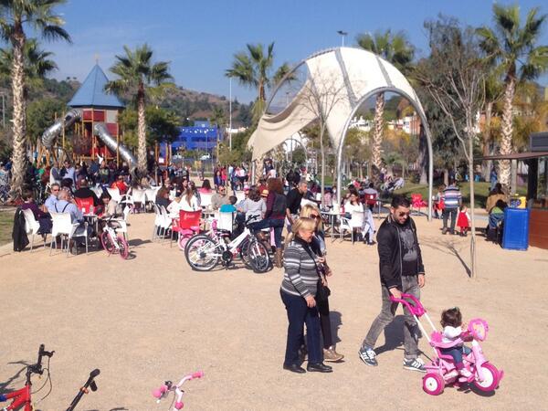 LaBambaMLG's tweet photo. Espectacular el día en @LaBambaMLG mañana más, pero mucho mejor y además sin viento!!
Práctica en #Parquíng http://t.co/DkNh6GkdGT