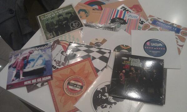 Sussed_Mag's tweet photo. Reviewing 45's for next sussed. @45sCarlisle @FrenchBoutik @SuedeheadBand @Mercury_13 @TheRiotsBand @JaccoGardner http://t.co/gqWB1f3ra1