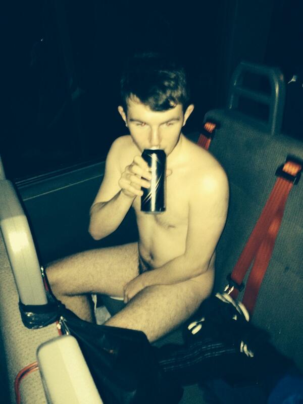 PatAllington's tweet photo. @Rond0g #hawcoat #nakedbus http://t.co/M9aNSlFlih