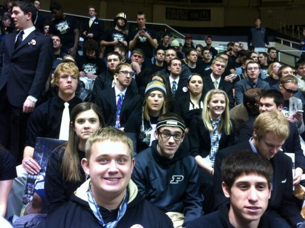 ThePaintCrew's tweet photo. Looking sharp tonight. #ThisIsMackey http://t.co/dujEvM7Ns7