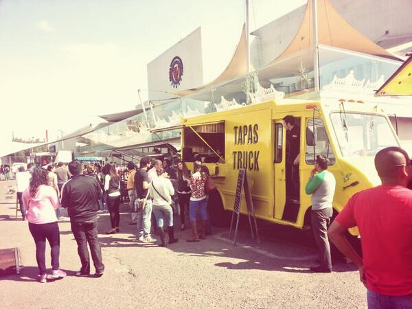 DanyShell's tweet photo. @OliveOils_Spain #Tapastruck @foodtrucksmx http://t.co/Vmxj0QtOEx