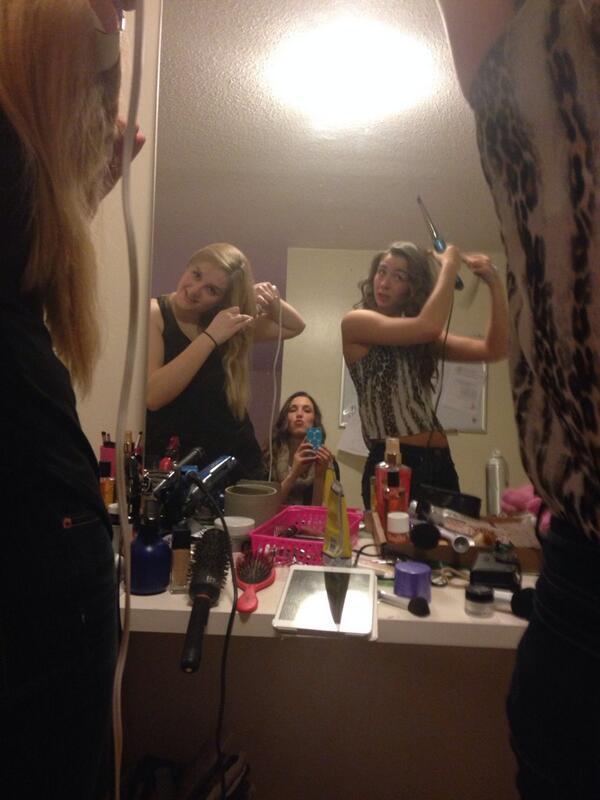 devlinJbrown's tweet photo. @TessPeterson @alixBeee @joriarmishaw we be getting ready!! 💁 http://t.co/czphmIaPkn