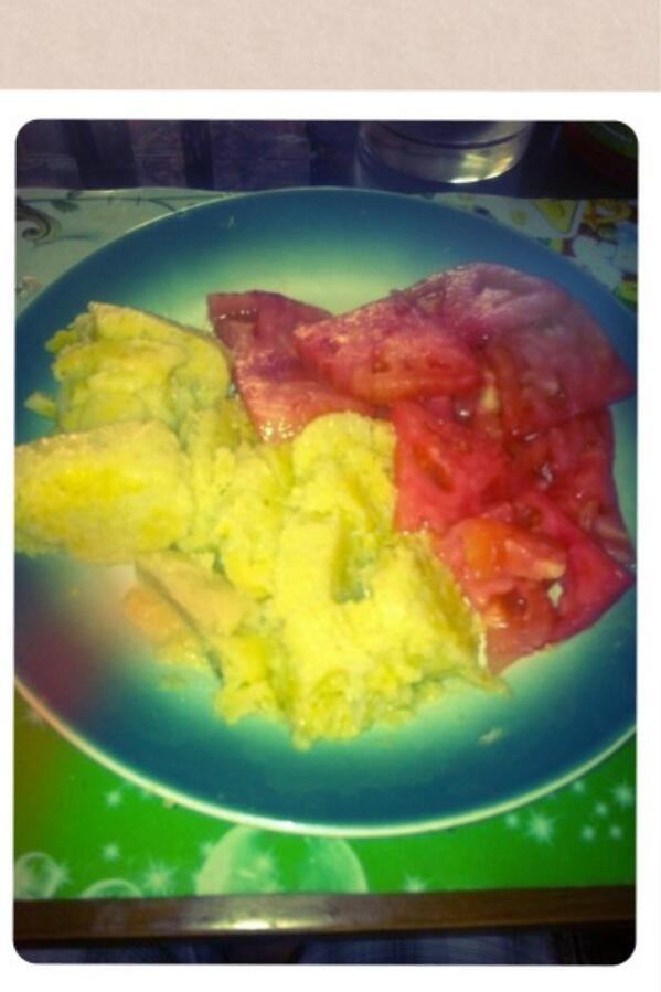 MatiaSOfKinG's tweet photo. Humitas :) http://t.co/L22RZER5e7