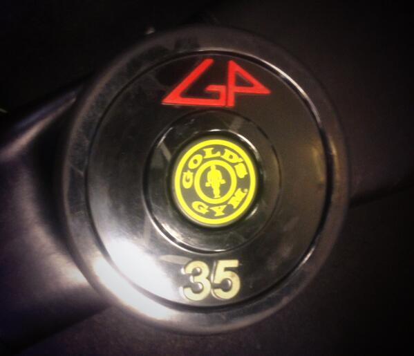 _candicegarcia's tweet image. Sumo squats x50 3 sets #2014towerclimb #isquat #trainingmode