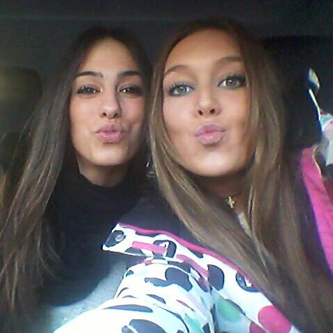 ep_lep's tweet photo. "@GemaLozano2: No te puedo querer más! @LauraEscabias1 http://t.co/qyV99ZX1hs" y yooooooooo