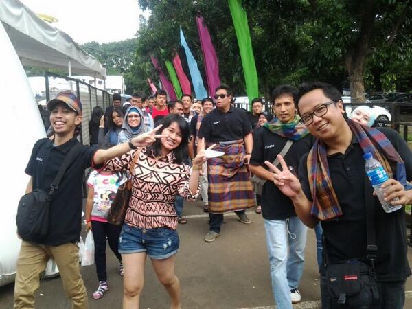 riyancancer's tweet photo. Ckck @FajarArfanto @anGGadrumaholic: Brojar dah kaya ondel-ondel tuh. Wkwkwk @AvanzaClub_ID #kopdarTACI http://t.co/s5dBGUuzZI
